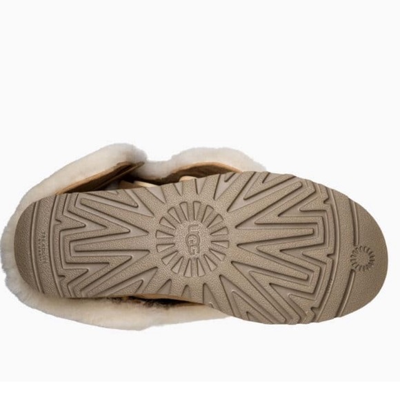 Beautiful & comfortable Ugg Boots EUC worn twice - Picture 9 of 12